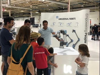 Universal Robots se suma a la fiesta de la familia SEAT Componentes